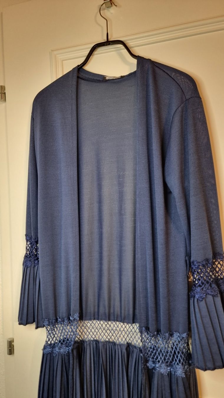 Giacche: Strickjacke Größe 38 /M – Usato da Wald ZH venduto da Martin79 1