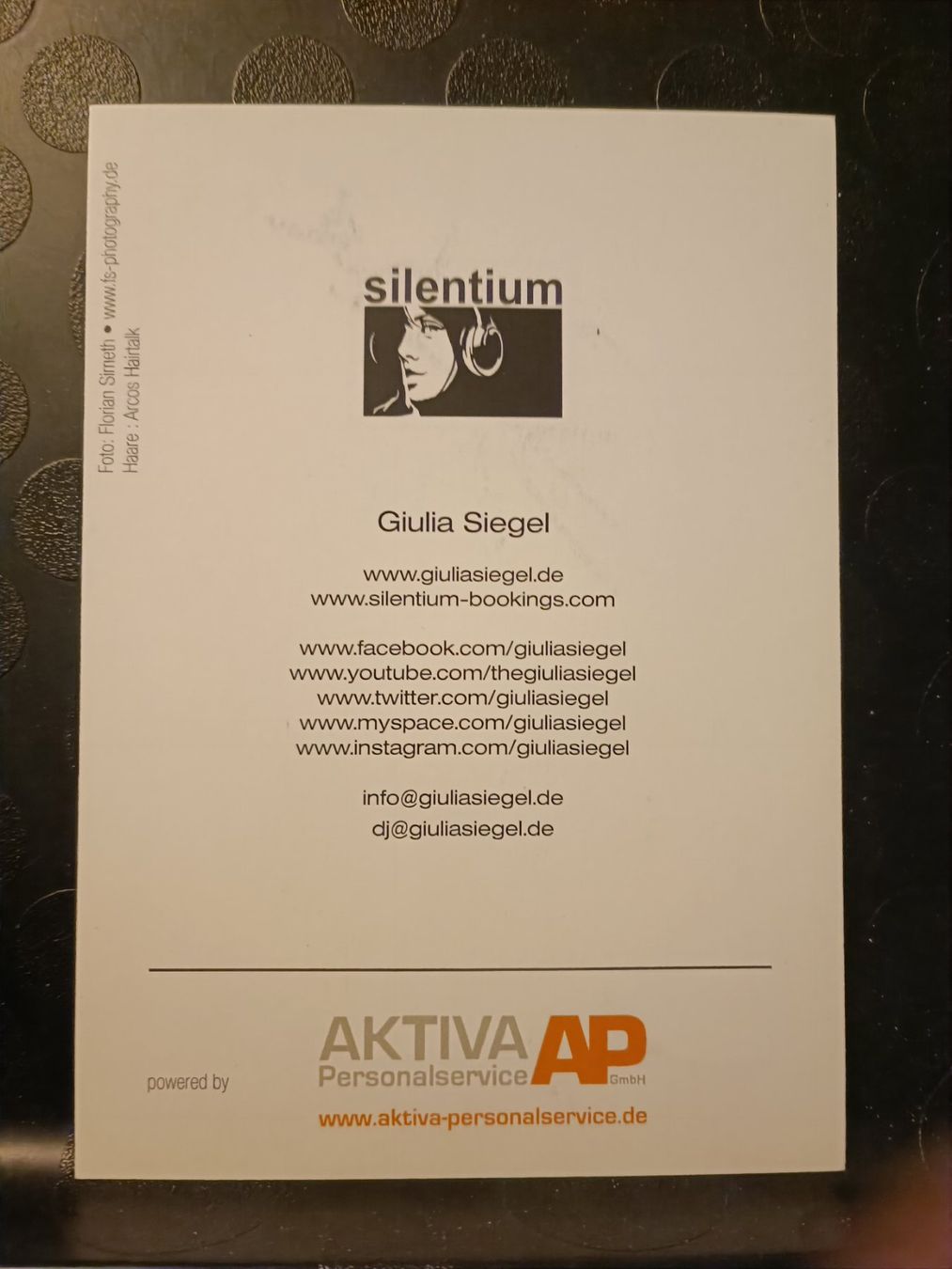 Autografi: Giulia Siegel - signierte Autogrammkarte – Usato da Menziken venduto da Artographs 1