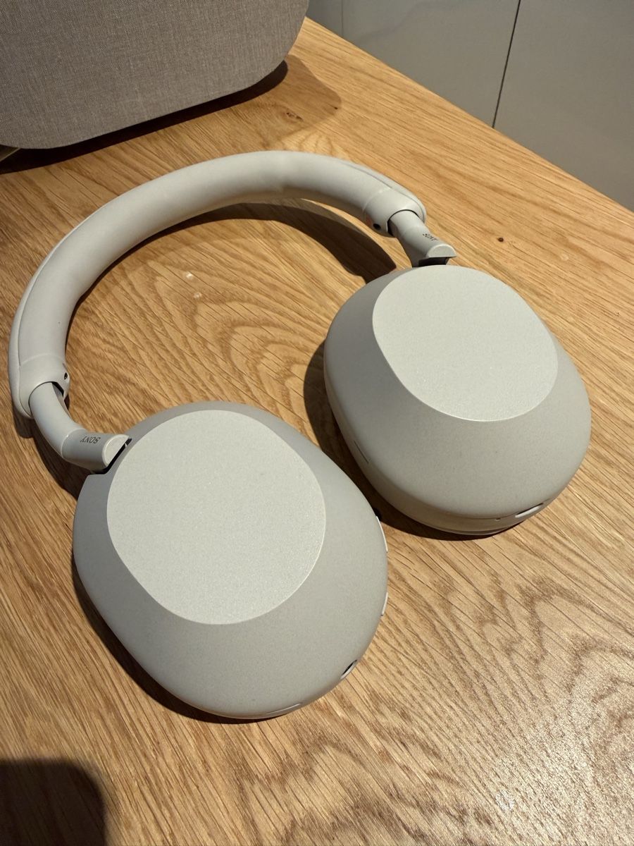Sony Kopfhörer: Sony WH-1000XM5 – Gebraucht aus Zürich von _ade_ 2