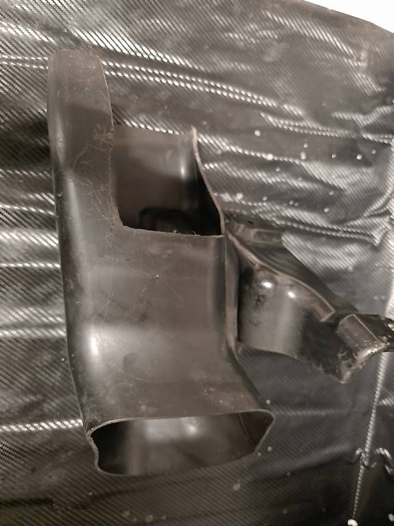 Automobili: Mitsubishi Lancer Evolution 9 front bumper air ducts – Usato da Schlatt TG venduto da dev_5pfh 2