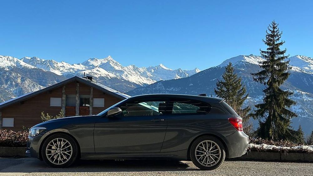 Superbe BMW M135 xDrive Steptronic 3.0L 320 cv  3 portes F21 1