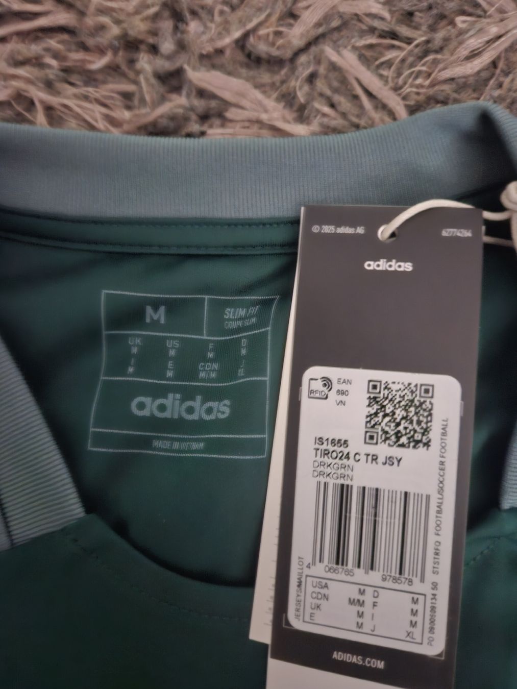 Adidas Canottiere & Pantaloni: Adidas Trikot Gr.M – Nuovo e nell'imballaggio originale da Emmenbrücke venduto da TopGato 1