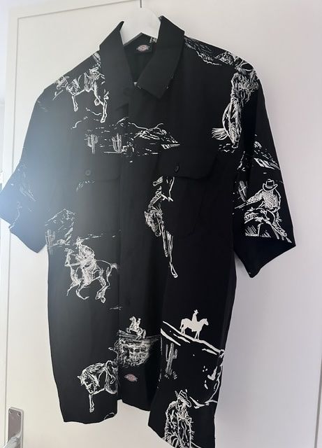 Chemises: Chemise Dickies neuve noir et blanche  – Neuf avec emballage d'origine à Lausanne par Magic1900 4