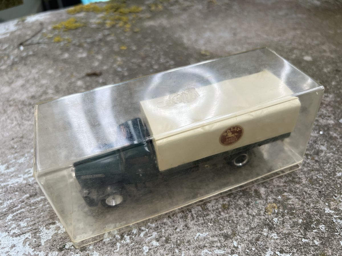 Kit di modellismo & Modellini statici: Saurer S4C 1952 Sammlermodell 1/43 – Usato da Obfelden venduto da Moscheli 2