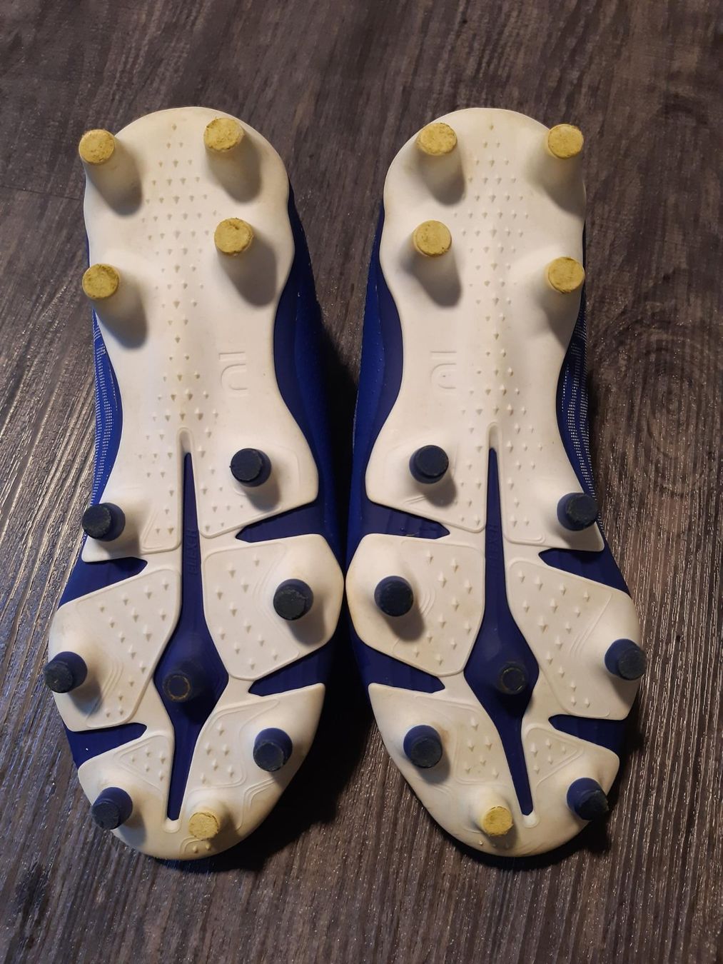 Decathlon Scarpe per ragazzi: Fussballschuhe Grösse 30 – Usato da Aadorf venduto da LamaQueen 1