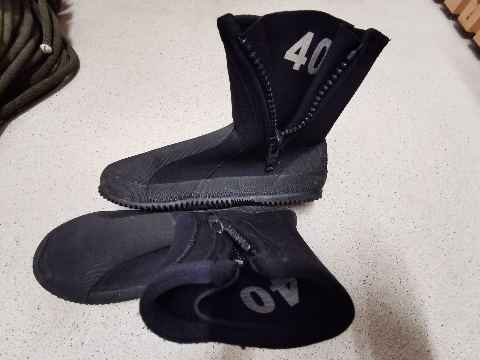 Scarpe da uomo: Neopren Füsslinge Aqualung / 40 – Usato da Wohlen AG venduto da Mica1 1