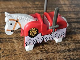 lego 2490pb03 Horse Barding, Ruffled Edge with Lion Head