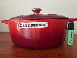 Le Creuset ovaler Bräter Cerise 31 cm / NP: 469.- Fr.