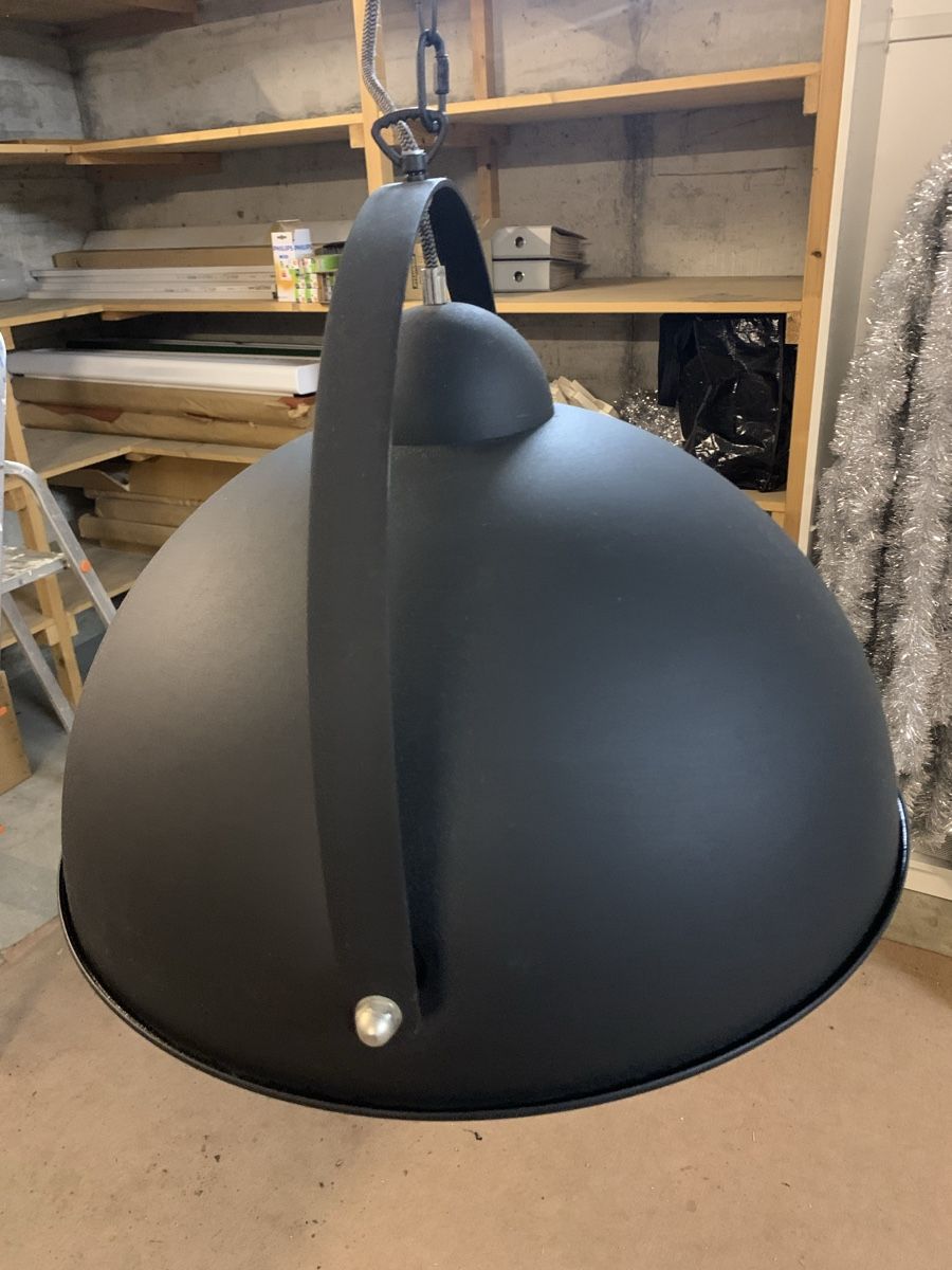 Lampade: Lampe suspension MADE Chicago noire élégante – Usato da Vessy venduto da Panpan2 1