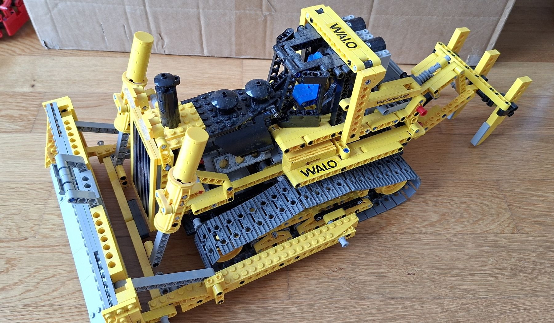 Lego Kit di costruzioni: LEGO Technics 8275 Bulldozer – Usato da Horw venduto da McChili 1