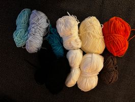 Wollknäuel Set verschiedene Farben gebraucht guter Zustand