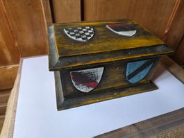 antike Holz Zunft Truhe Schatulle mit Wappen