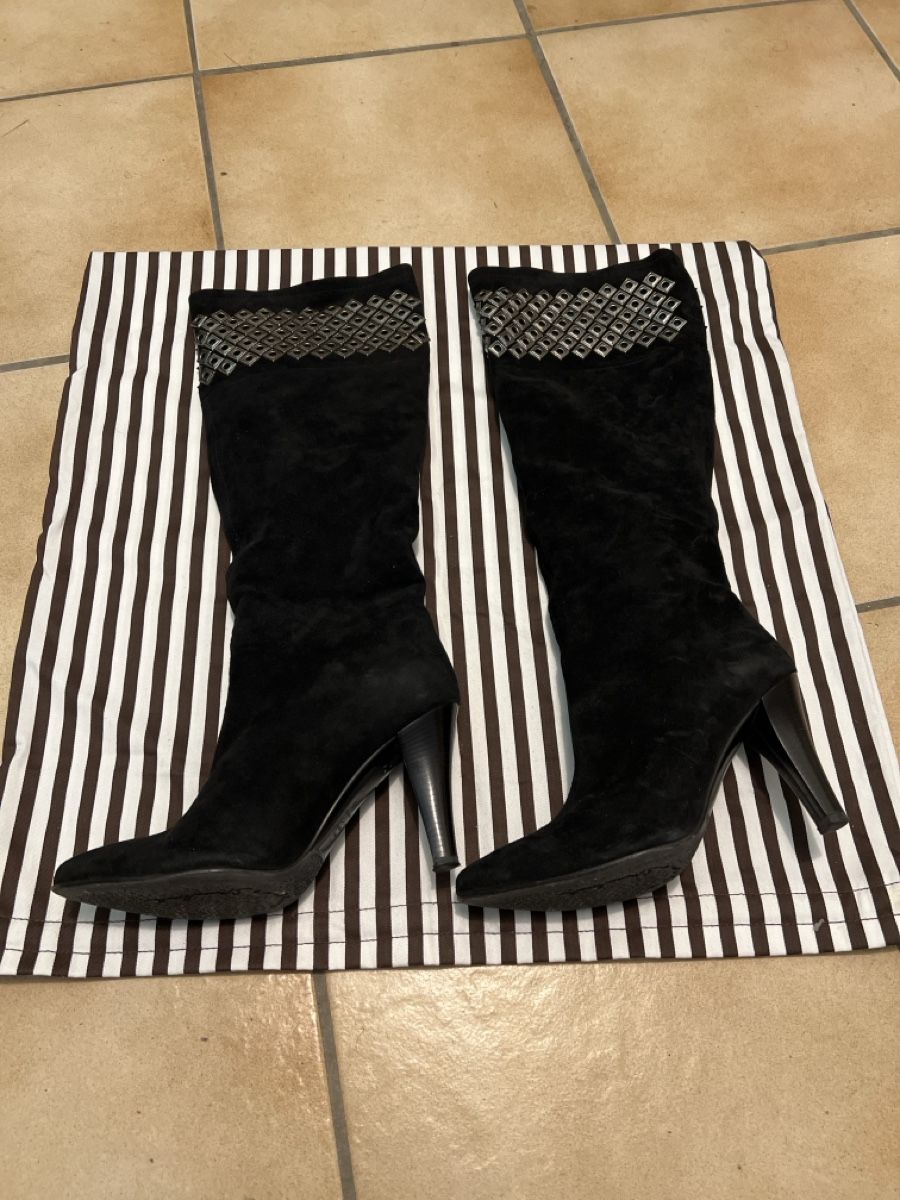 Damenschuhe: Bottes noires en daim Grey Mer taille 39 – Neu (gemäss Beschreibung) aus Arvillard (Salins) von mental0mystique