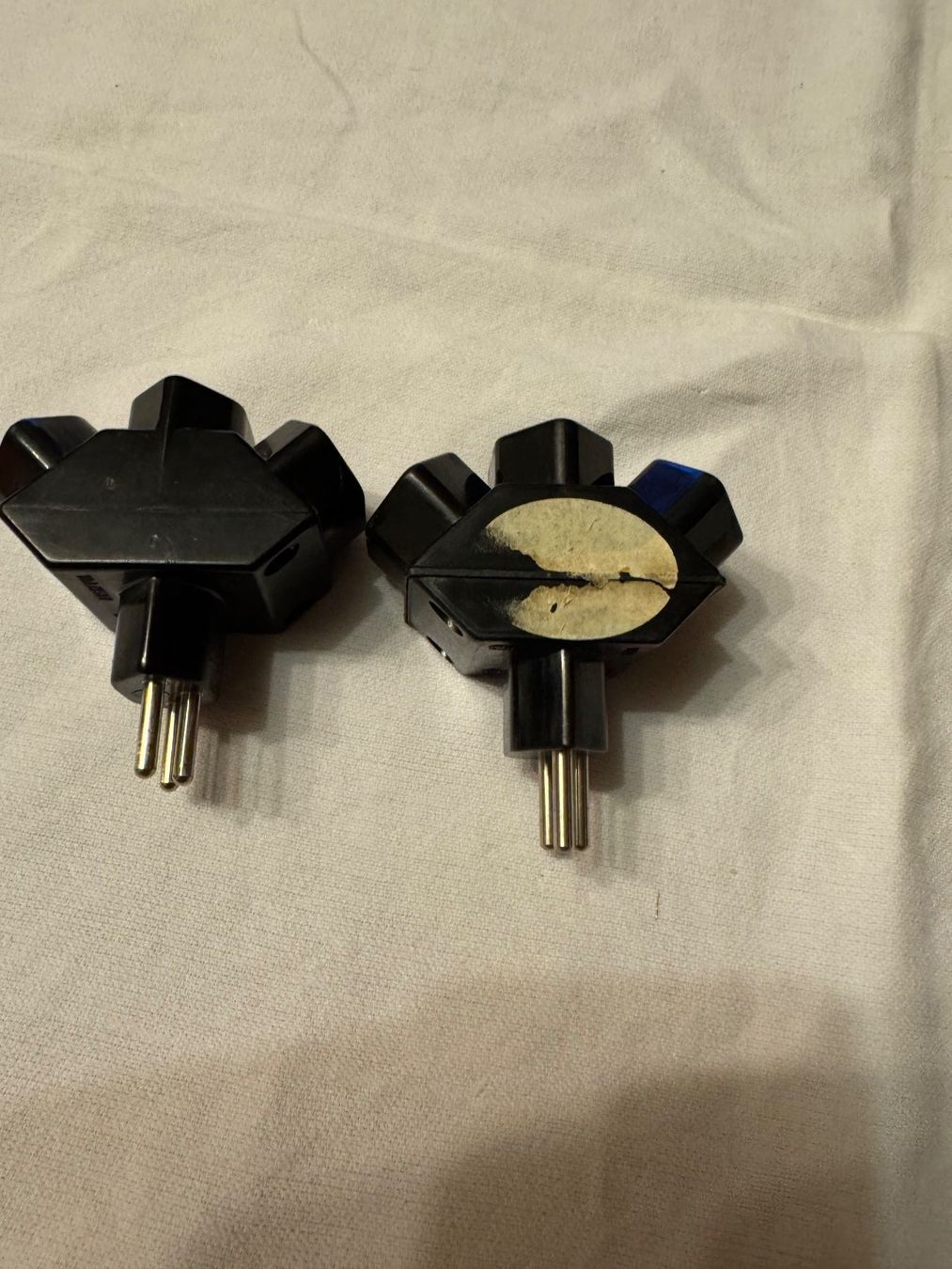Unità & Adattatore: Lot de 2 adaptateurs multiples électriques! (45) – Usato da la Chaux-de-Fonds venduto da Lampe 1