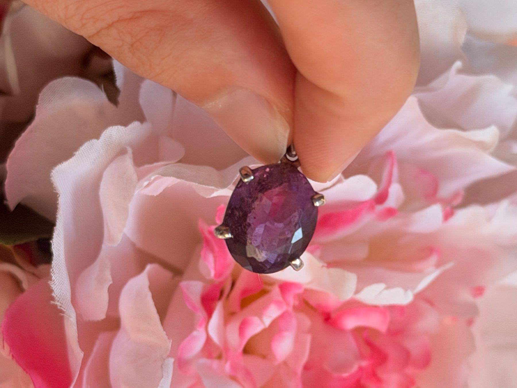Edelsteine: Amethyst-Anhänger – CHF 100 – Gebraucht aus Glattpark (Opfikon) von Minghao 1