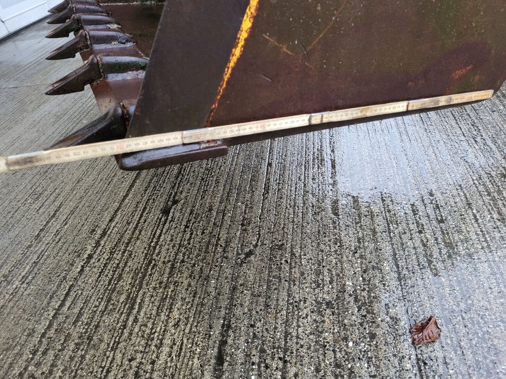 Kramer Hoflader: Kramer Schaufel 1.8m – Gebraucht aus Dettighofen von  1