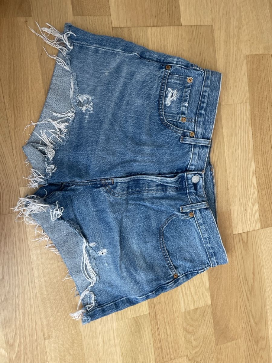 Levi's Jeans: Levis Hotpants w30  – Nuovo (secondo la descrizione) da Zürich venduto da Circularrocks