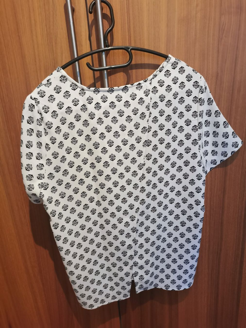 Only T-shirt: T-Shirt – Usato da Bern venduto da Linii 1
