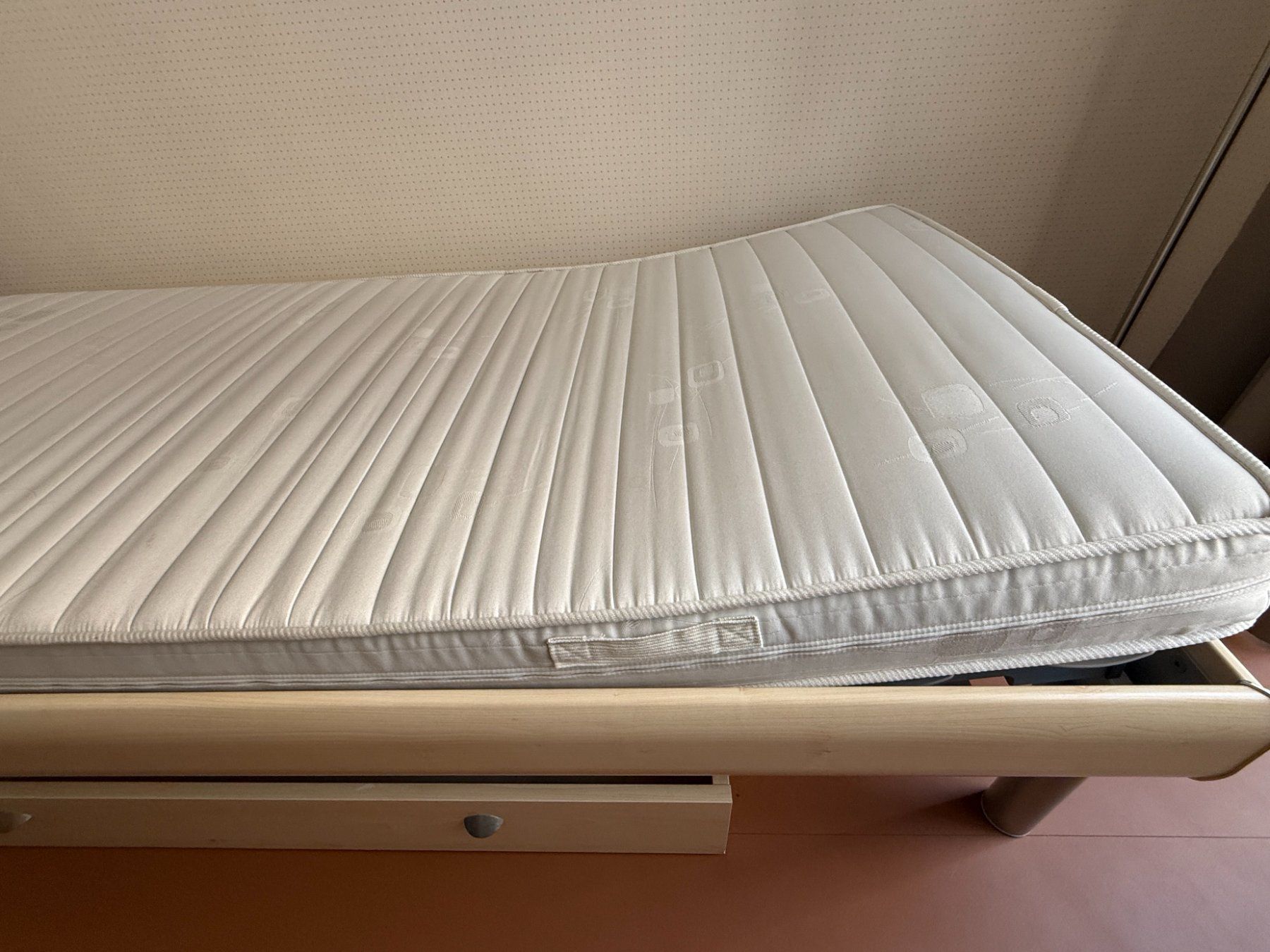 Pfister Letti: Bett & Matratze mit Lattenrost LUNA Flex (kaum gebraucht) – Nuovo (secondo la descrizione) da Brütten venduto da Brummer 3