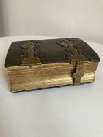 CDV-Fotoalbum ca. 1870 Ledereinband, Metallbeschläge