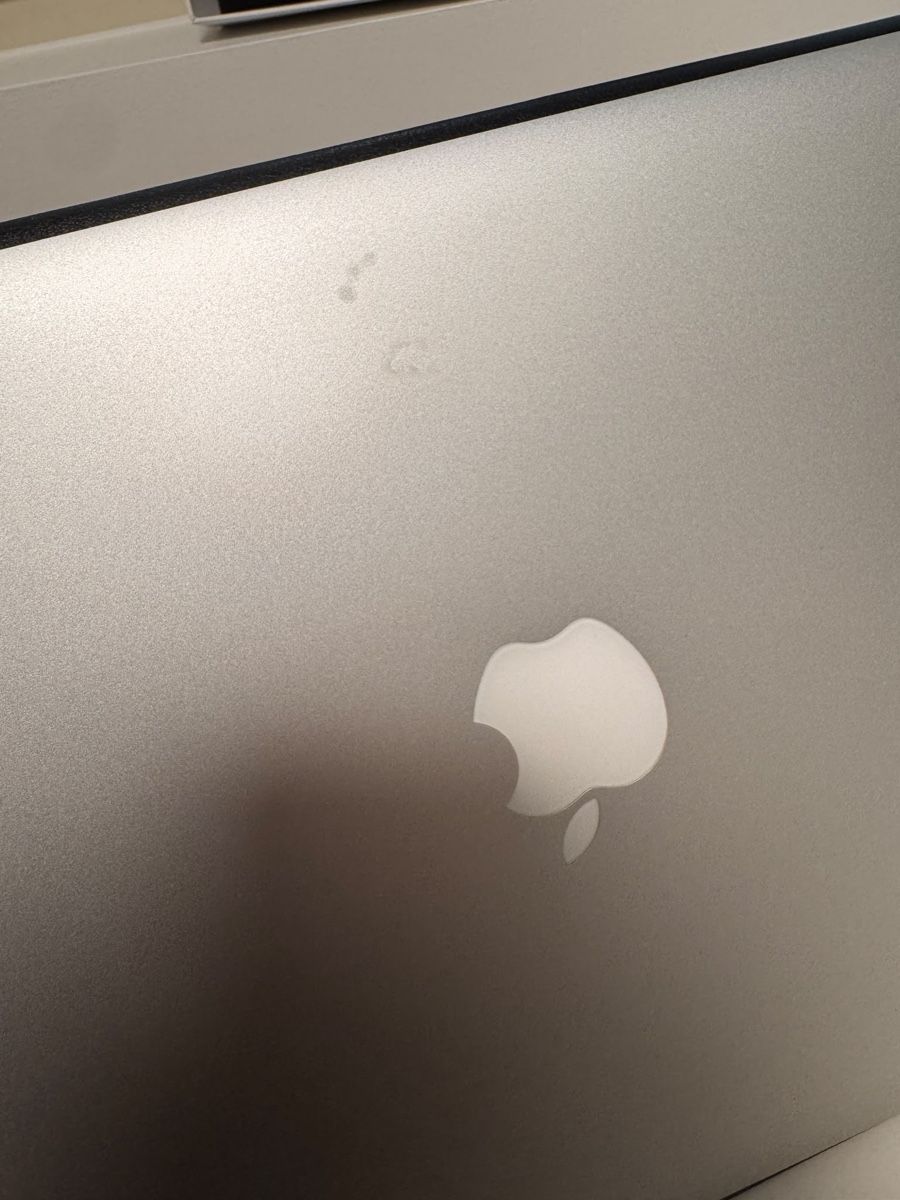 Apple Notebooks: MacBook Air 13, 256GB, inkl. Hülle & Magic Mouse – Gebraucht aus Brüttisellen von xe_m 3