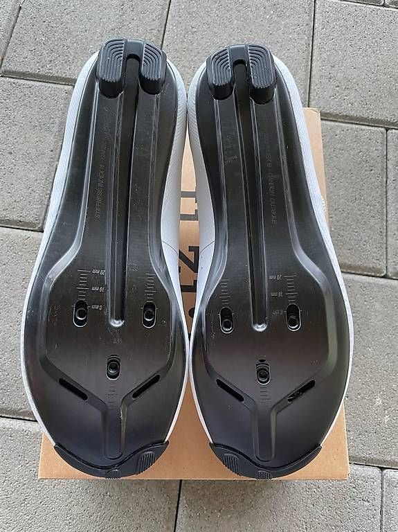 Fizik Herrenschuhe: FIZIK TEMPO DECOS CARBON WIDE – Gebraucht aus Solothurn von Taucher1989 1