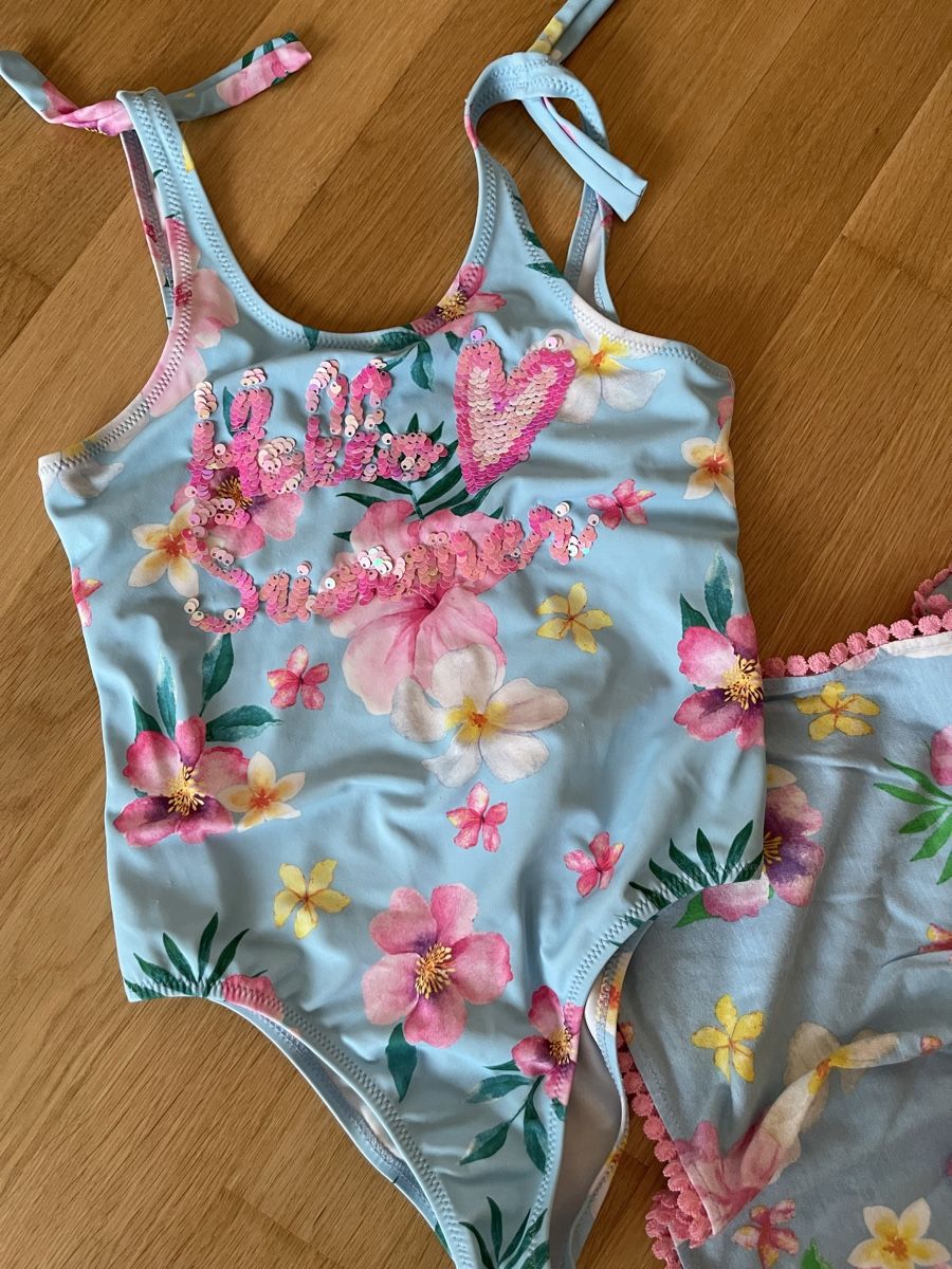 Badekleider & Bikinis: Kinder Badeanzug mit Überwurf  – Gebraucht aus Inwil von 0107MI