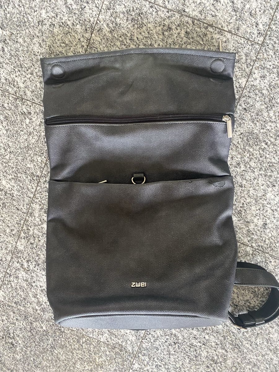Zwei Zaini: ZWEI Rucksack grau mit leichtem Glanz – Usato da Kastanienbaum venduto da Cetrioli13 1