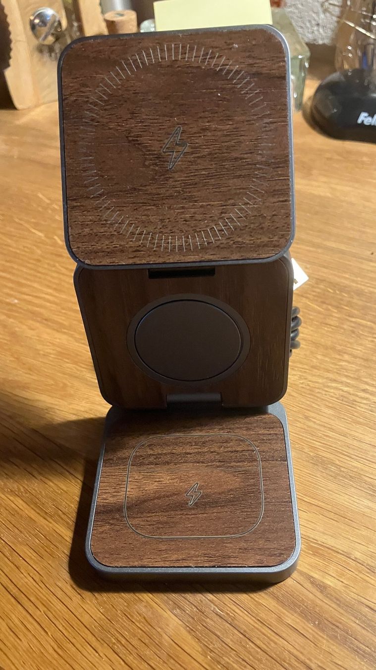 Caricabatterie: Station de charge 3 en 1 compacte MagSafe (iPhone, Apple Wat – Usato da Ovronnaz venduto da LesBidochons
