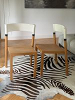 2 Designstühle mit flexibler Rückenlehne – Mobitare
