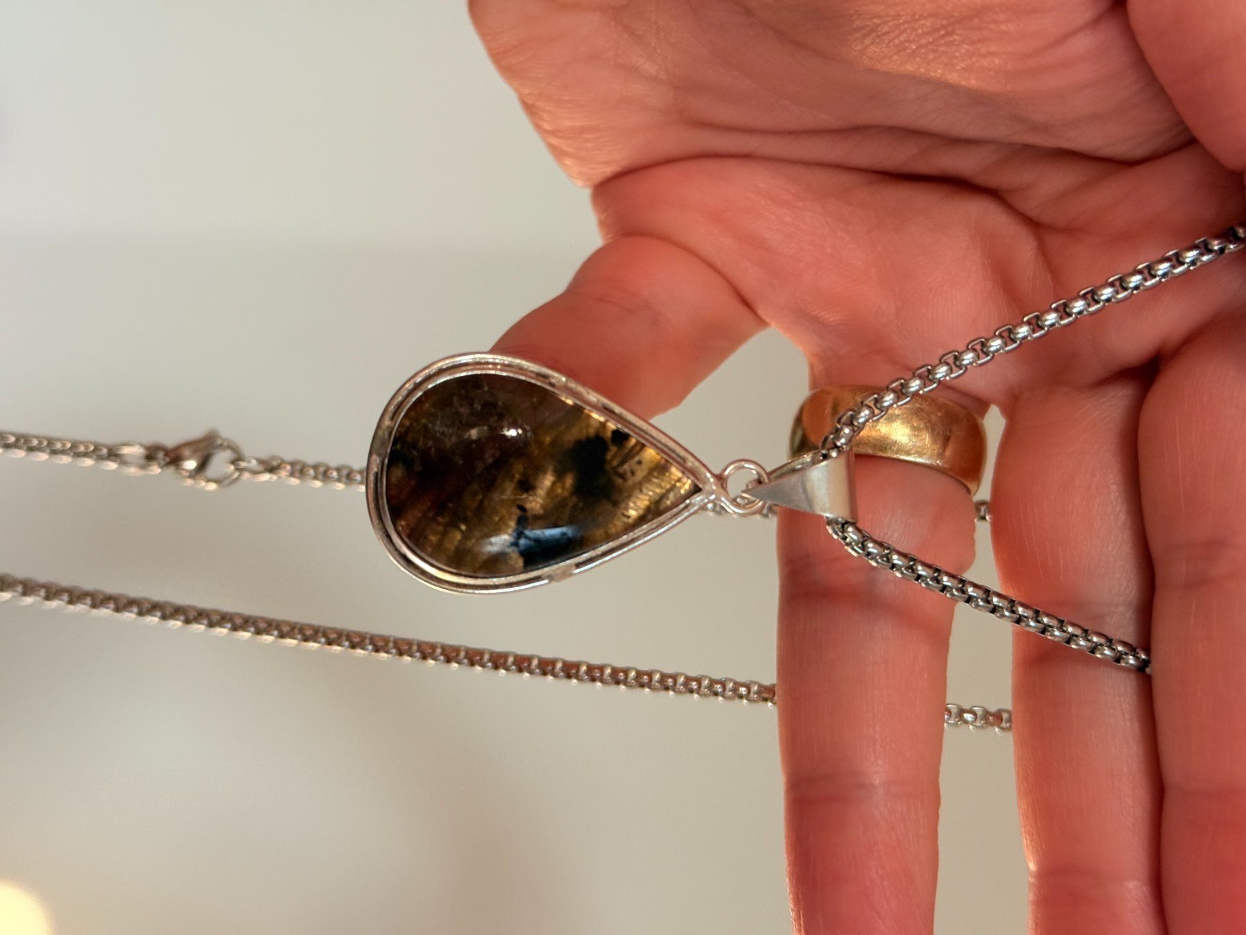Catenine: Collier Labradorite - Élégant et unique – Nuovo e nell'imballaggio originale da Genève venduto da AGBERG 1