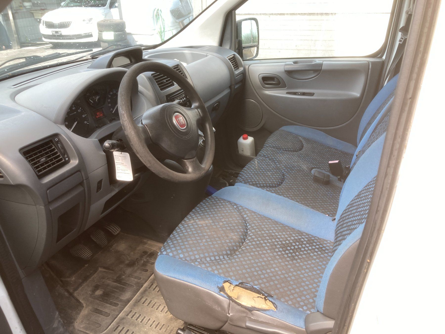 Fiat Nutzfahrzeuge: Fiat Scudo 2.0 mit Anhängerkupplung für Export oder Bastler – Gebraucht aus Cham von WB2223 5