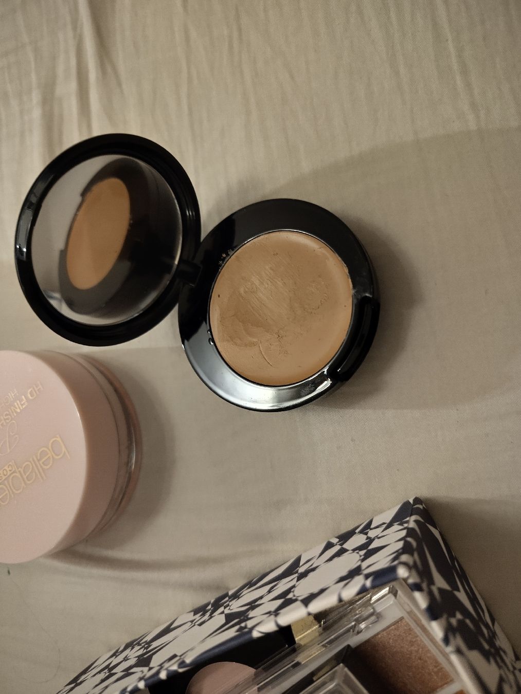 Make-up: schöne box mit Make-up sachen – Neu (gemäss Beschreibung) aus Kloten von Kloten76 3