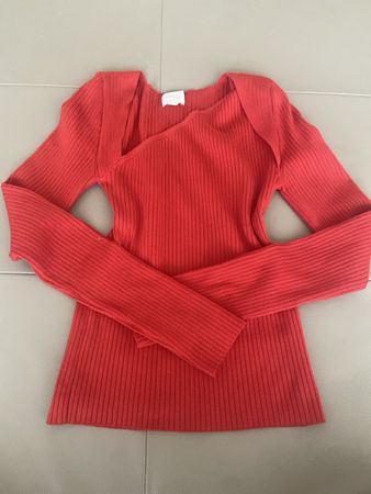 H&M rotes Rippstrick Top, Grösse S, perfekt für Frühling!55