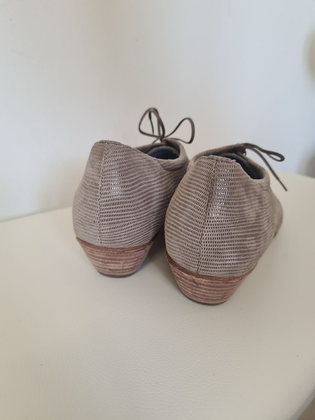 Scarpe da donna: Vabeene Vintage Schnürschuhe Gr. 40, Echtleder – Usato da Adligenswil venduto da FriedasWelt 3