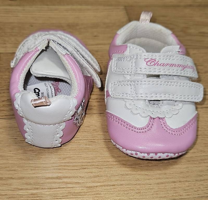 Scarpe per ragazzi: Babyschuhe Hello Kitty Gr. 18 – Usato da Basel venduto da Bienli03