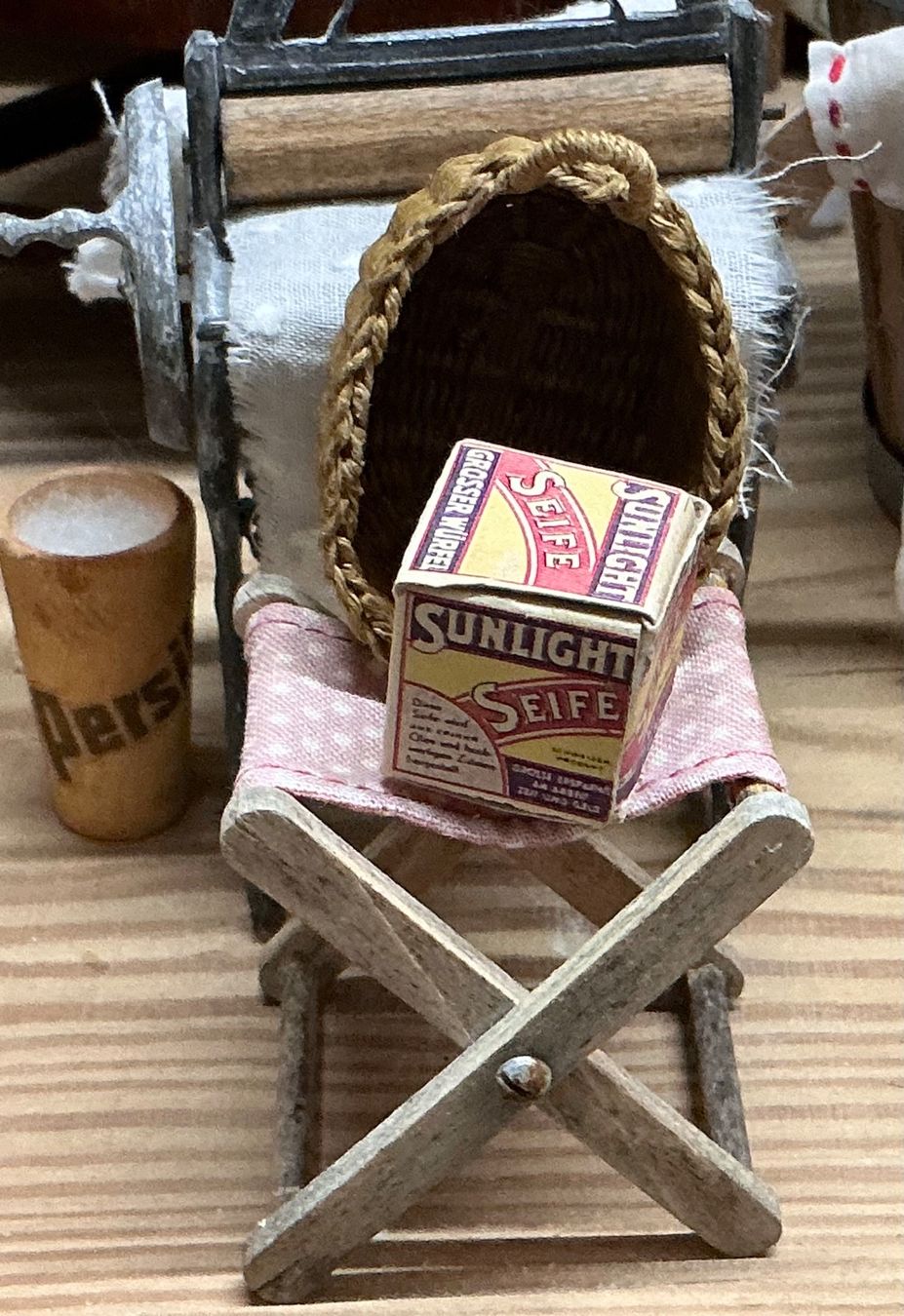 Case e mobili per bambole: WASCHTAG IN DER PUPPENSTUBE – Usato da Zell LU venduto da Silvermemory 2