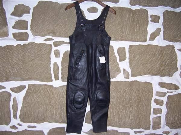 Hosen: Kinder Motorrad Lederlatzhose – Neu (gemäss Beschreibung) aus Kölliken von motoleu 1