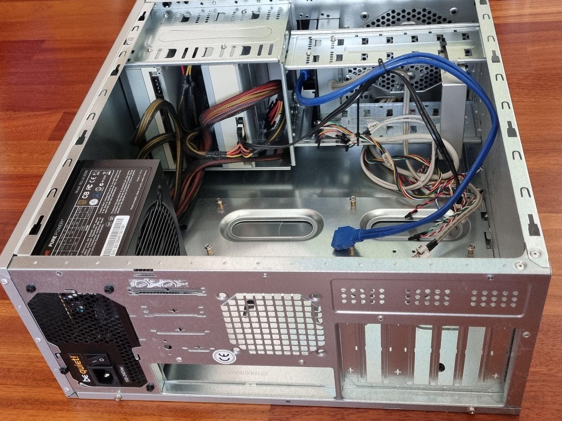 Custodie: Desktop-PC Gehäuse, silber, inkl. leisem beQuiet!-Netzteil – Usato da Sursee venduto da thjentzsch 8