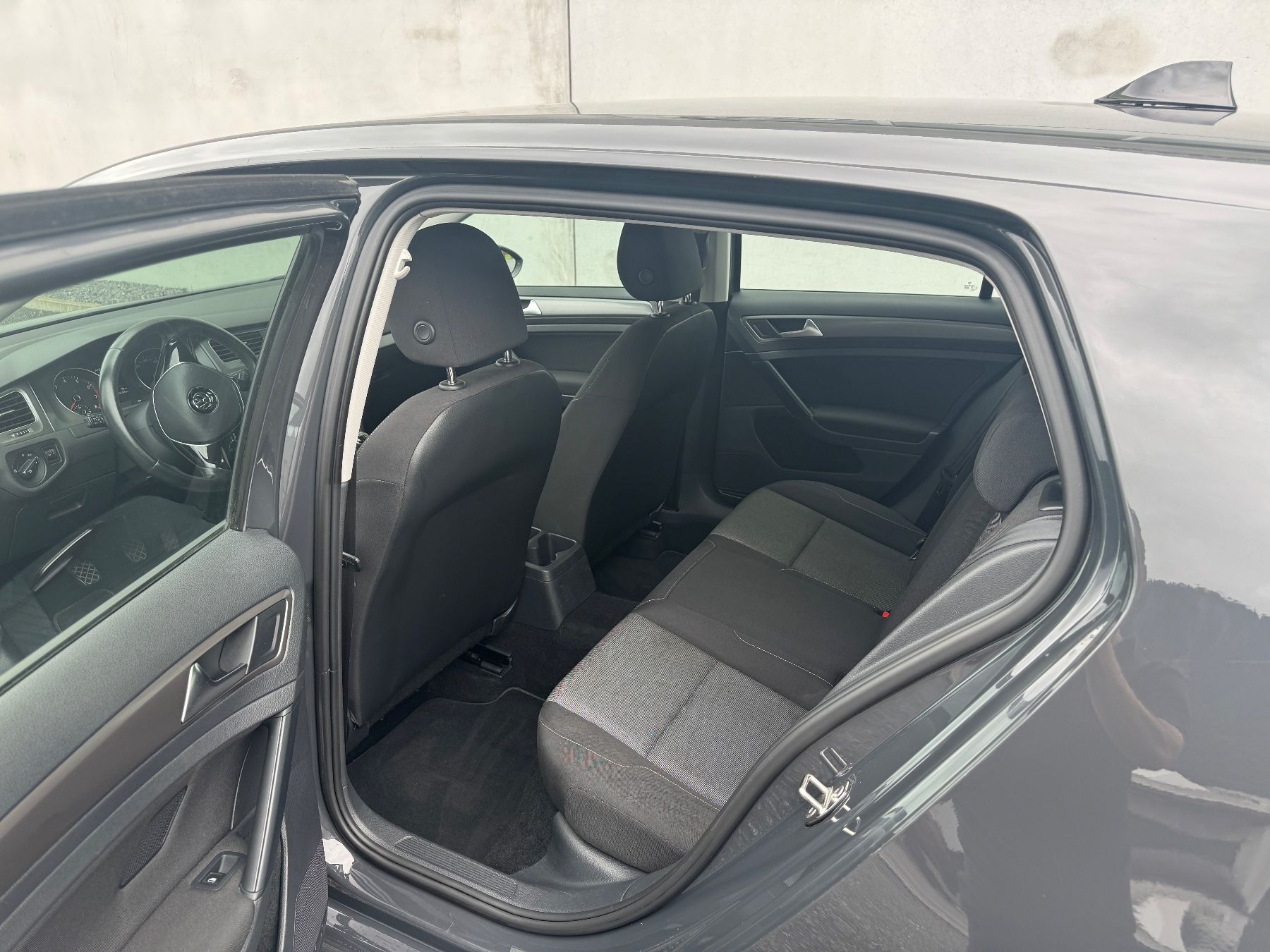 VW Automobili: VW Golf 7 1.2 TSI TOP ANGEBOT – Usato da Sennwald venduto da elegance_cars 7