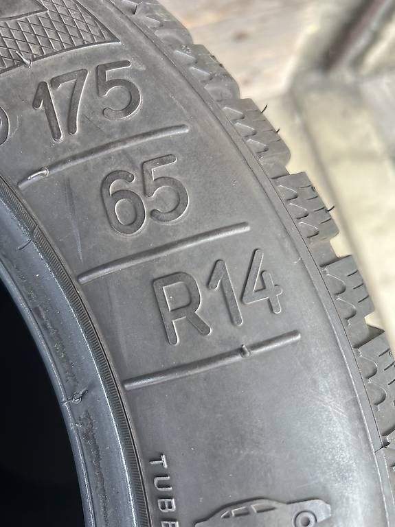 Pneus & Roues: 175/65/14 Kleber Winterreifen  – D'occasion à Frasnacht par nobloff 1