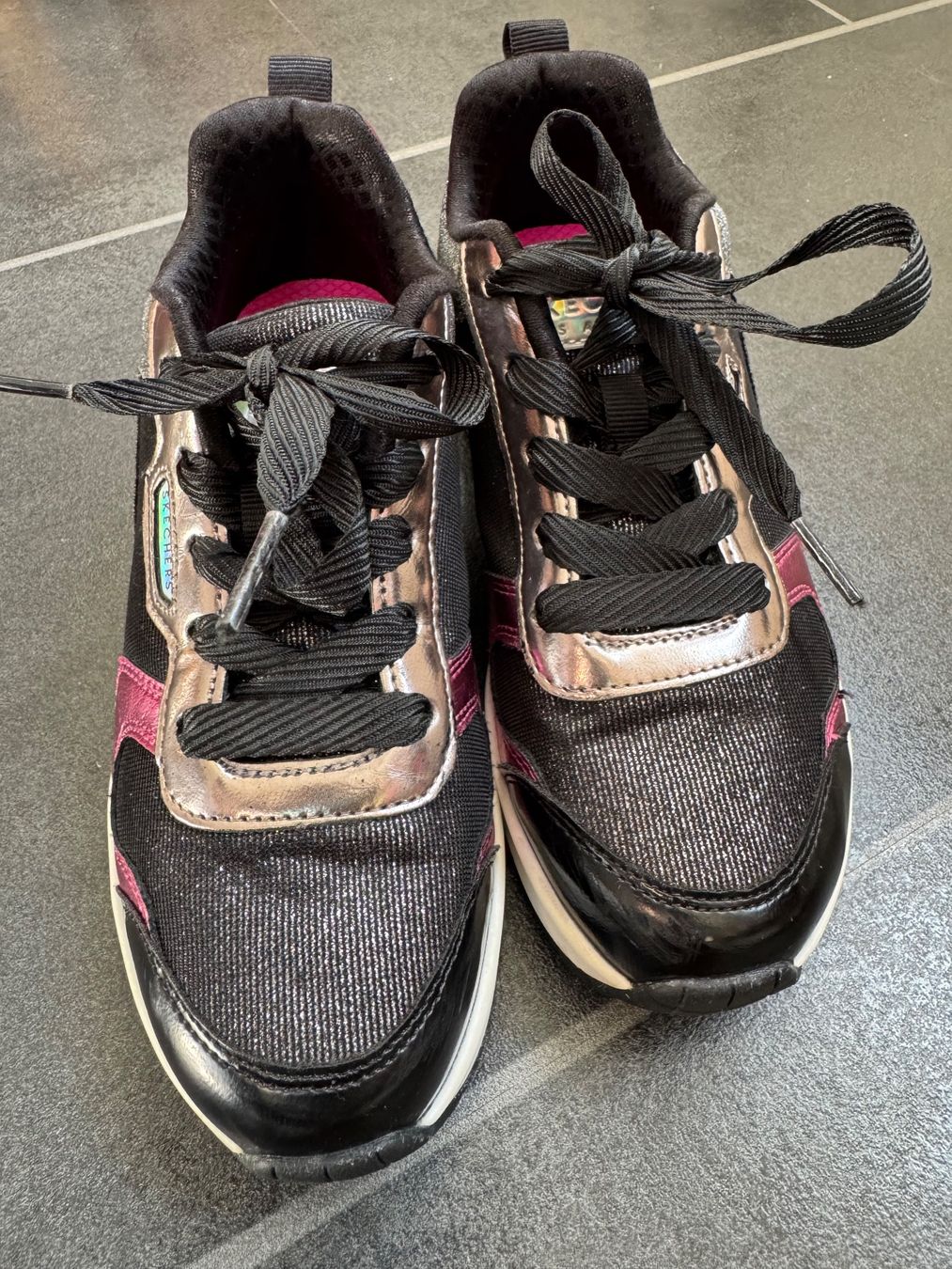 Skechers Schuhe für Mädchen: Skechers  (Gr. 33,5) – Gebraucht aus Moosseedorf von SDmedia 2