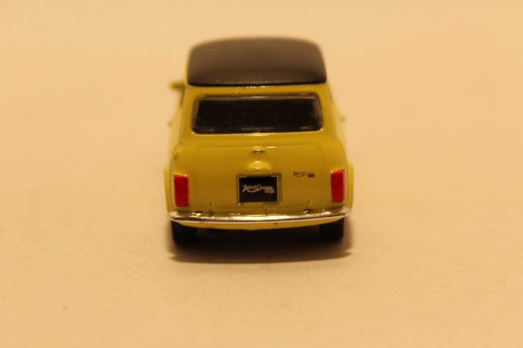 Welly Modellini d'auto: Mini Cooper 1300, gelb mit schwarzem Dach – Nuovo e nell'imballaggio originale da Fehraltorf venduto da haefens 6