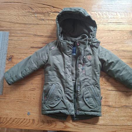 Kinder Winterjacke grün gefüttert guter Zustand
