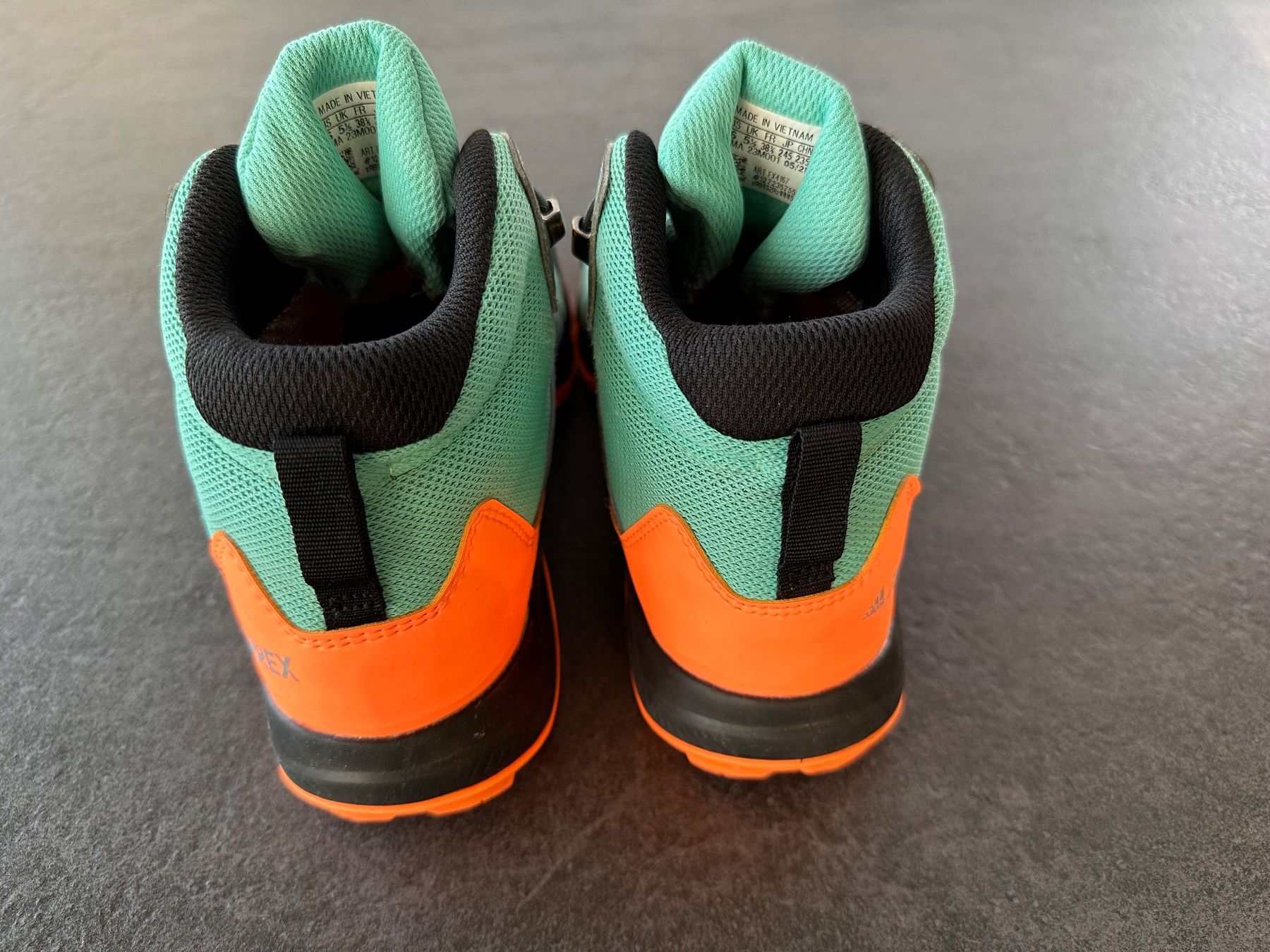Adidas Scarpe per ragazzi: Wanderschuhe Adidas Terrex GORE TEX Gr. 38 2/3 – Usato da Arboldswil venduto da schlulu 2