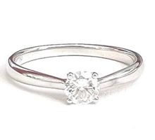 0.27ct. Diamantring aus 750 Weissgold 4-Griff; LP 2.150 CHF