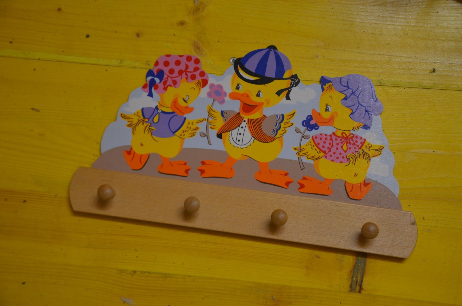 Guardaroba: KINDER GARDEROBE – Usato da Chiasso venduto da Dolly015