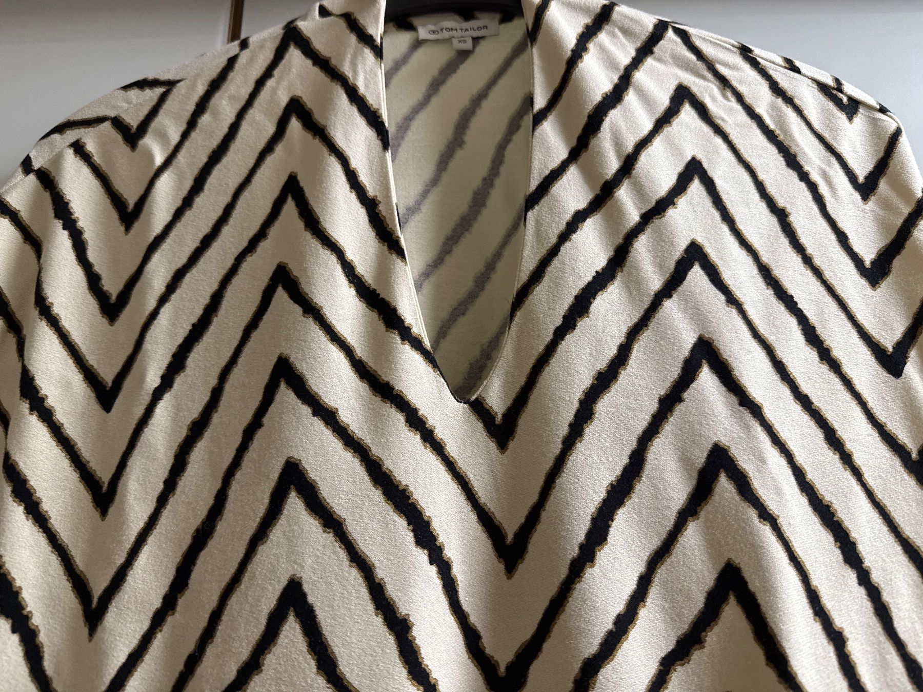Tom Tailor Camicette: Edles Sommer Top, Bluse mit Zickzackmuster, Grösse M – Nuovo (secondo la descrizione) da Zürich venduto da kat_p2yk 1