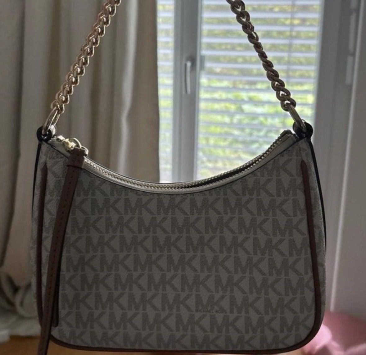 Michael Kors Borse da donna: Michael Kors Bag - Stylish Accessory – Nuovo (secondo la descrizione) da Sursee venduto da and_27vk 1