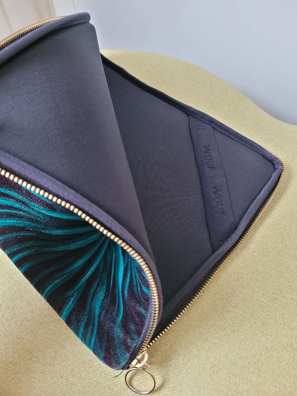 Borse: WOUF Laptoptasche Samt 13/14 Zoll – Usato da Bern venduto da ralella 1